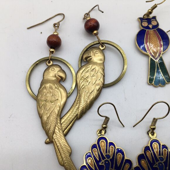 Lot Bird Earrings Cloisonne Enamel Gold Tone Peacock  Parrot Whimsical Catbird - Picture 10 of 10